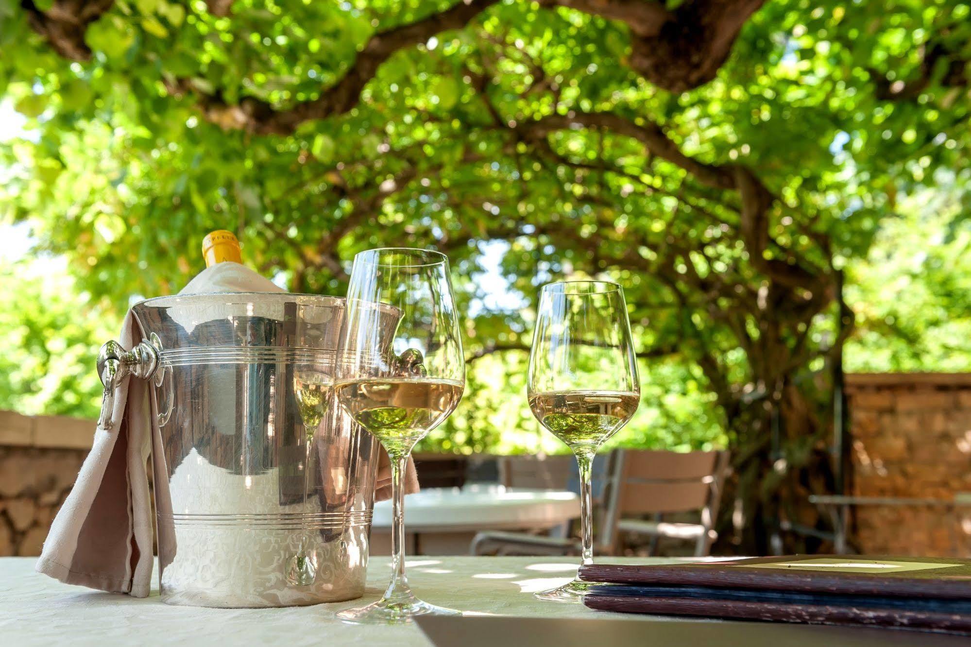 Hotel Restaurant Emile Job Montmerle-sur-Saone المظهر الخارجي الصورة