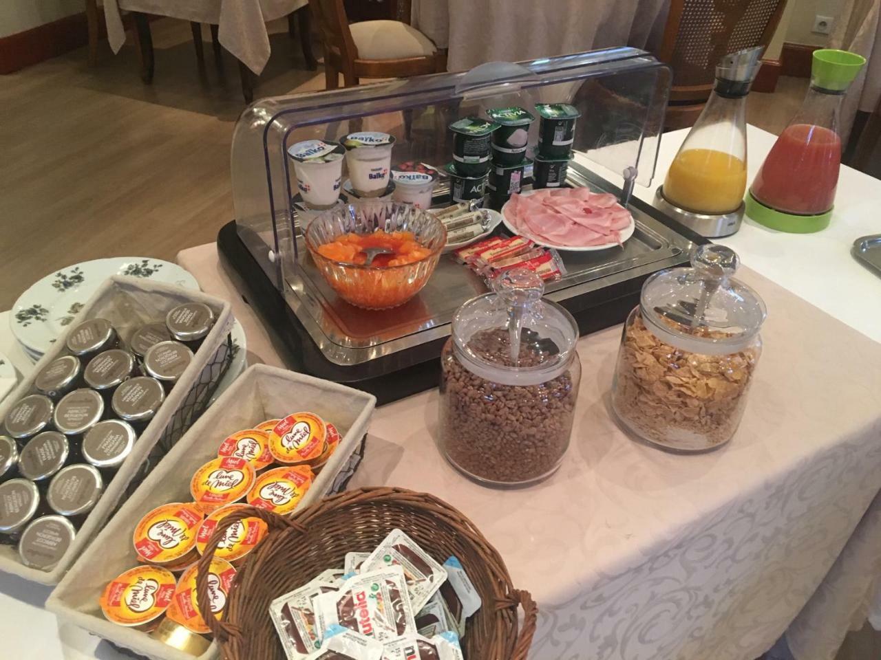 Hotel Restaurant Emile Job Montmerle-sur-Saone المظهر الخارجي الصورة